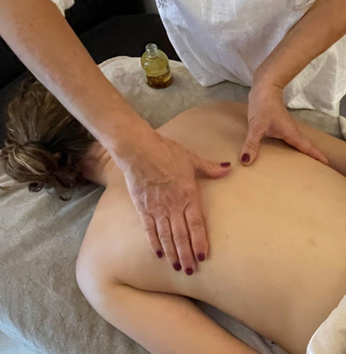 Massage du dos chez Flora Di Vita